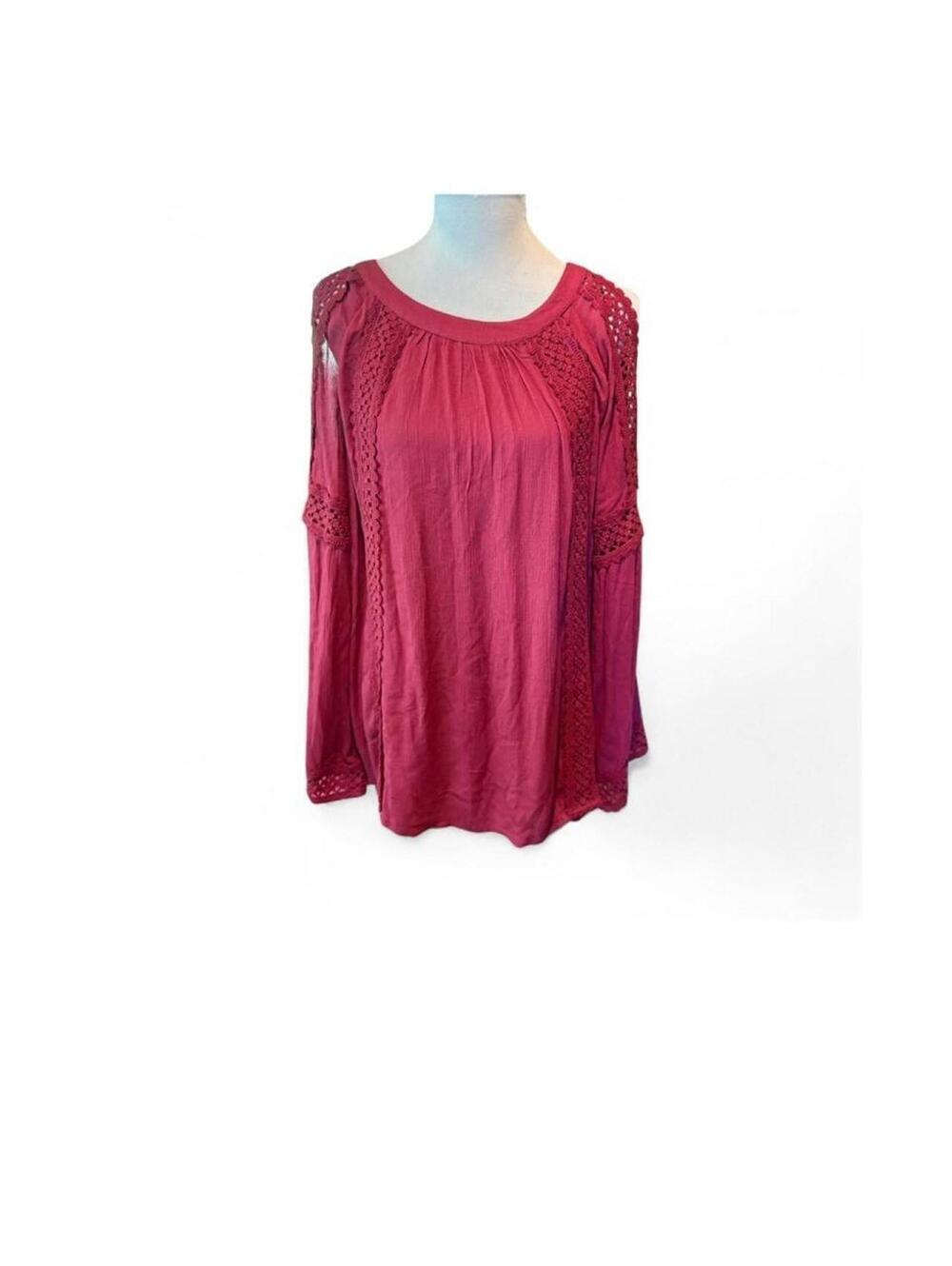 Women's Boho Style Cold Shoulder Blouse in burgundy SizeM  NWOT